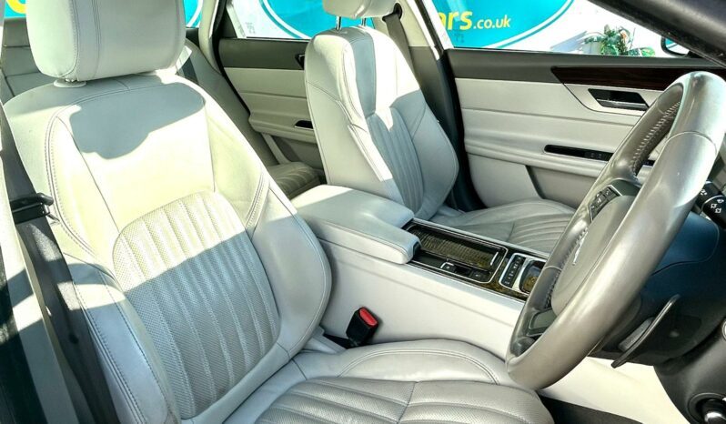Jaguar XF 2.0 TD Portfolio (s/s), 2015, Automatic, 4 Door Saloon full