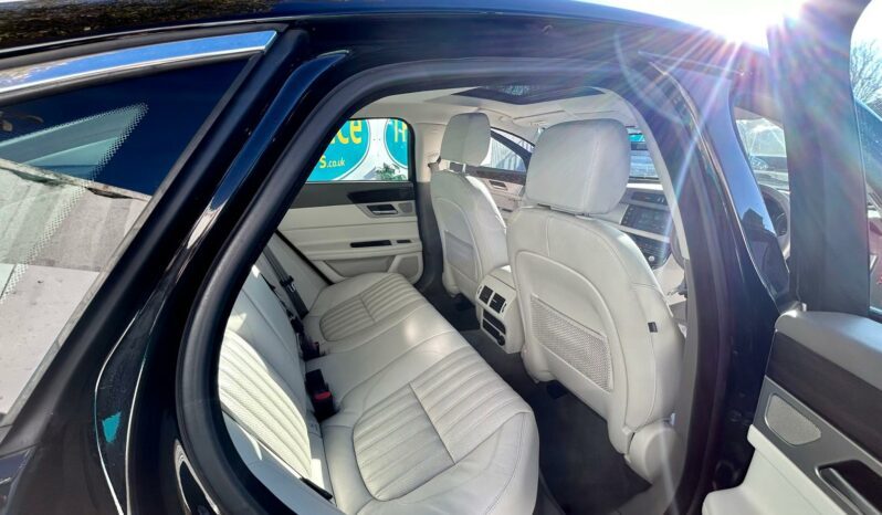 Jaguar XF 2.0 TD Portfolio (s/s), 2015, Automatic, 4 Door Saloon full
