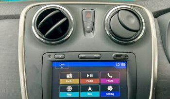 Dacia Sandero Stepway 0.9 TCe Laureate (s/s), 2016, Manual, 5 Door Hatchback full