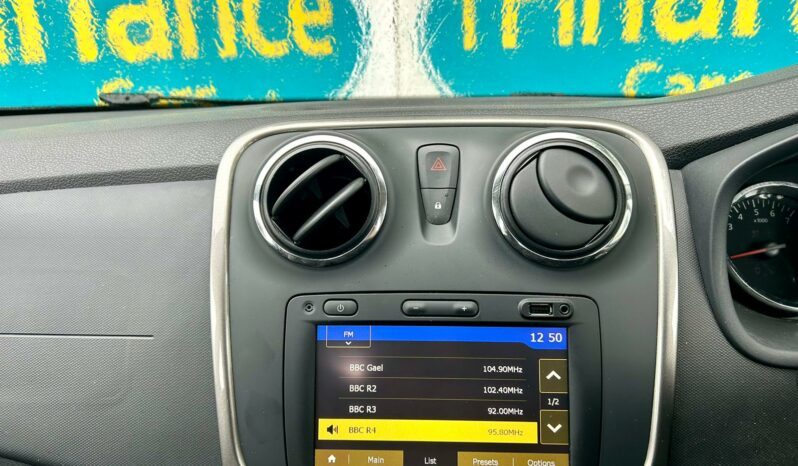 Dacia Sandero Stepway 0.9 TCe Laureate (s/s), 2016, Manual, 5 Door Hatchback full