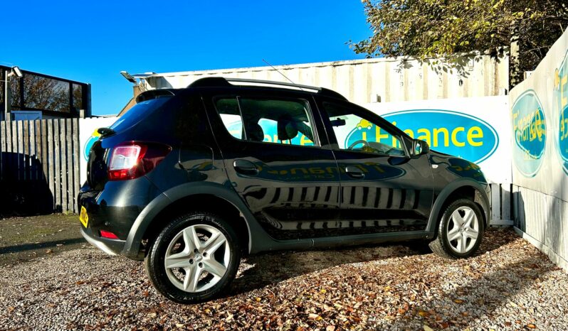 Dacia Sandero Stepway 0.9 TCe Laureate (s/s), 2016, Manual, 5 Door Hatchback full