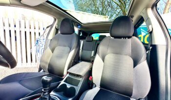 Nissan Qashqai 1.5 dCi N-Connecta, 2017, Manual, 5 Door Hatchback full