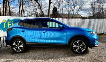 Nissan Qashqai 1.5 dCi N-Connecta, 2017, Manual, 5 Door Hatchback full
