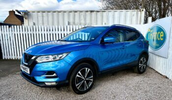 Nissan Qashqai 1.5 dCi N-Connecta, 2017, Manual, 5 Door Hatchback full