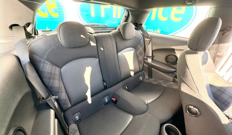 Mini Hatch 1.5 TD John Cooper Works, 2017, Manual, 3 Door Hatchback full