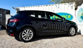 Renault Megane 1.5 dCi Dynamique Nav (s/s), Manual, 5 Door Hatchback full