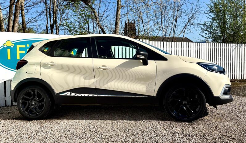 Renault Captur 0.9 TCe Dynamique Nav ENERGY (s/s), 2017, Manual, 5 Door Hatchback full