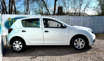 Dacia Sandero 1.5 dCi Ambiance (s/s), 2017, Manual, 5 Door Hatchback full