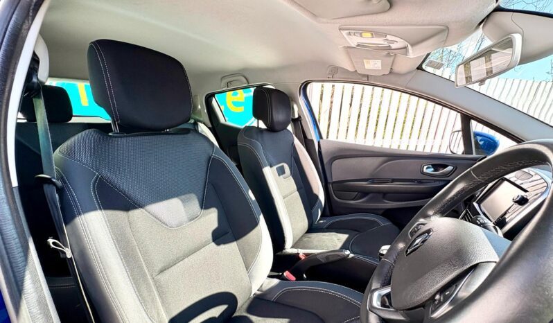 Renault Clio 1.5 dCi Dynamique Nav (s/s), 2017, Manual, 5 Door Hatchback full