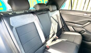 Volkswagen T-ROC 2.0 TDI DSG R-Line, 2022, Automatic, 5 Door Hatchback full