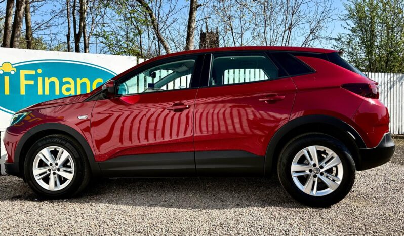 Vauxhall Grandland X 1.2 SE (s/s), 2018, Manual, 5 Door Hatchback full