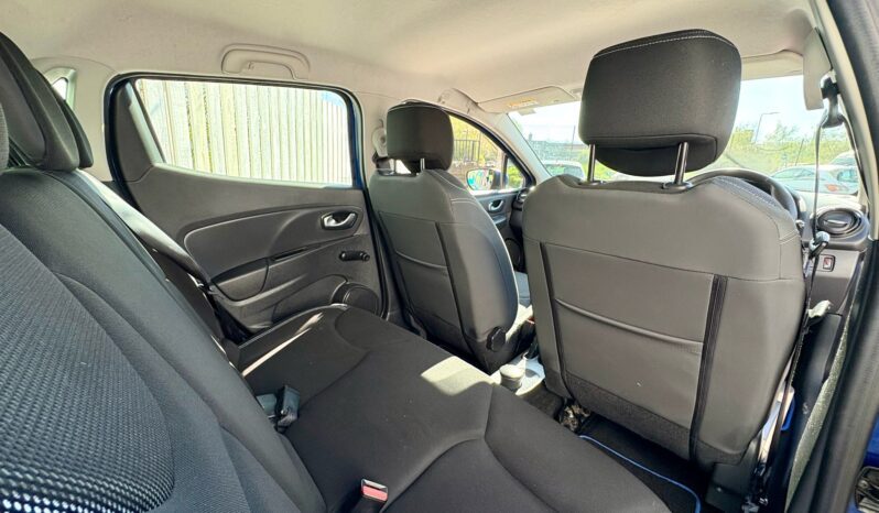 Renault Clio 1.5 dCi Dynamique Nav (s/s), 2017, Manual, 5 Door Hatchback full