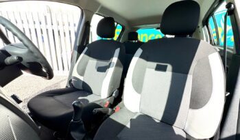 Dacia Sandero 1.2 16v Ambiance, 2016, Manual, 5 Door Hatchback full