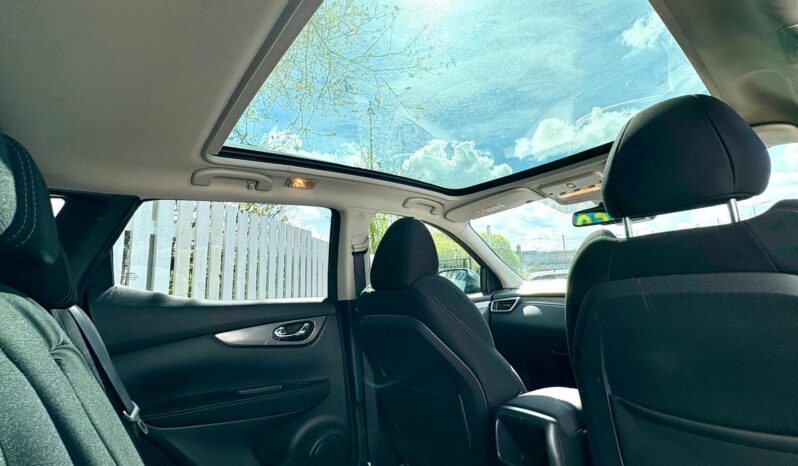 Nissan Qashqai 1.5 dCi N-Connecta, 2018, Manual, 5 Door Hatchback full