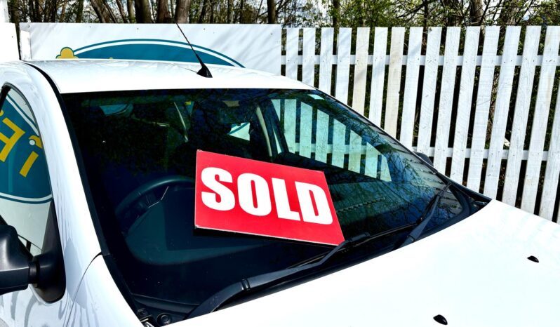 Dacia Sandero 1.0 SCe Essential, 2020, Manual, 5 Door Hatchback full