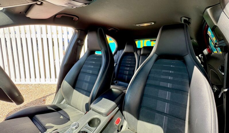 Mercedes-Benz A200 2.1 d Sport (s/s), 2018, Manual, 5 Door Hatchback full