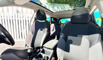 Nissan Qashqai 1.5 dCi N-Connecta, 2017, Manual, 5 Door Hatchback full