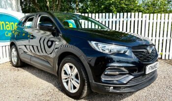 Vauxhall Grandland X 1.6 CDTi SE ecoTEC BlueInjection S (s/s), 2018, Manual, 5 Door Hatchback full