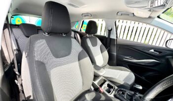 Vauxhall Grandland X 1.6 CDTi SE ecoTEC BlueInjection S (s/s), 2018, Manual, 5 Door Hatchback full