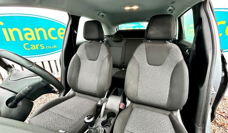 Vauxhall Crossland X 1.6 Turbo D SE ecoTec BlueInjection (s/s), 2018, Manual, 5 Door Hatchback full