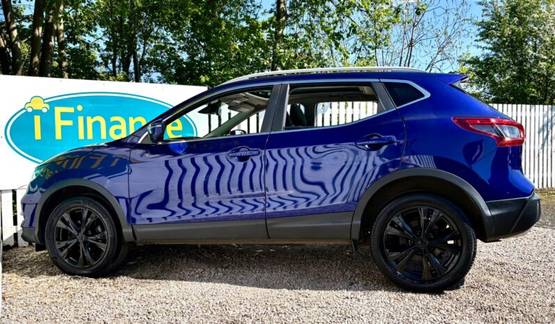 Nissan Qashqai 1.5 dCi N-Connecta, 2017, Manual, 5 Door Hatchback full