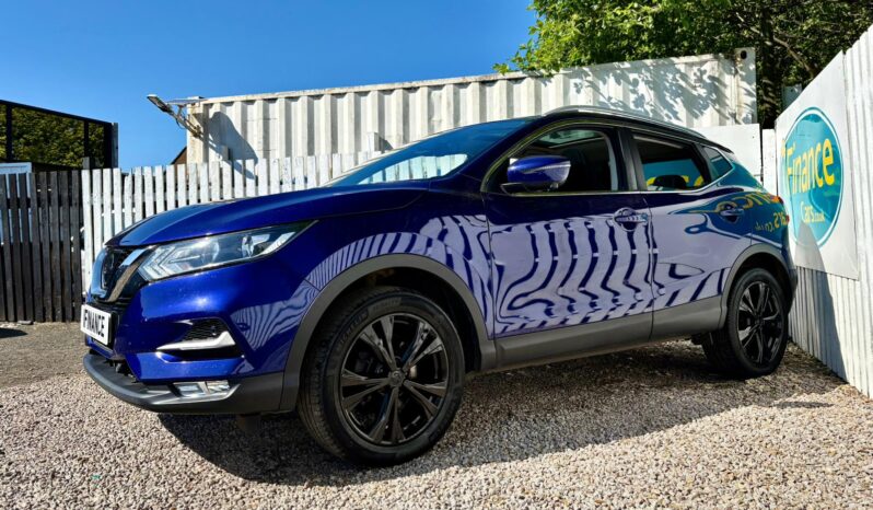 Nissan Qashqai 1.5 dCi N-Connecta, 2017, Manual, 5 Door Hatchback full