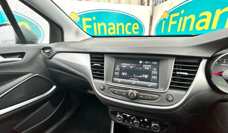 Vauxhall Crossland X 1.6 Turbo D SE ecoTec BlueInjection (s/s), 2018, Manual, 5 Door Hatchback full