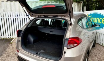 Hyundai Tucson 1.7 CRDi Blue Drive SE Nav, 2017, Manual, 5 Door Estate full