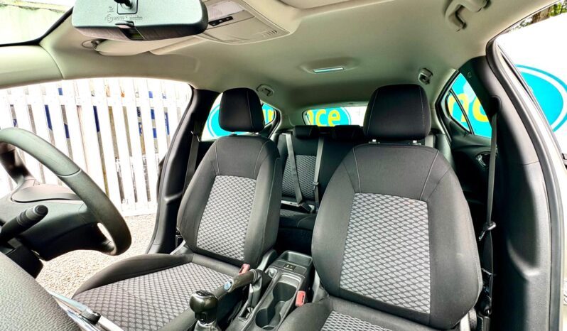 Vauxhall Astra 1.4i 16v Turbo Design, 2016, Manual, 5 Door Hatchback full