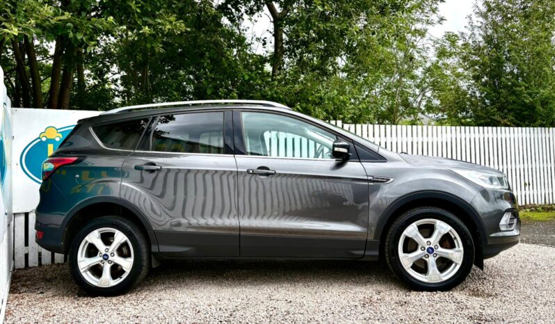 Ford Kuga 1.5 TDCi Titanium (s/s), 2018, Manual, 5 Door Hatchback full