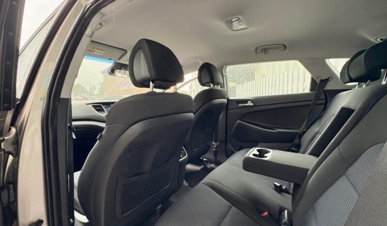 Hyundai Tucson 1.7 CRDi Blue Drive SE Nav, 2017, Manual, 5 Door Estate full