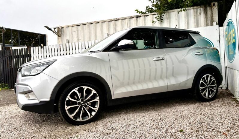 Ssangyong Tivoli 1.6 ELX (s/s), 2018, Manual, 5 Door Hatchback full