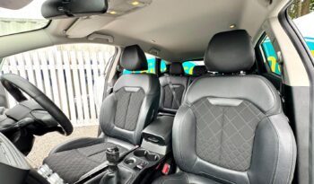 Renault Kadjar 1.3 TCe Iconic, 2019, Manual, 5 Door Hatchback full