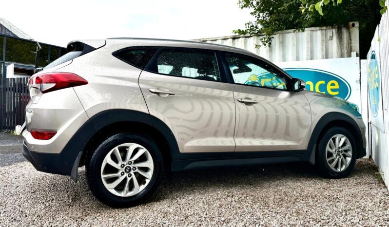 Hyundai Tucson 1.7 CRDi Blue Drive SE Nav, 2017, Manual, 5 Door Estate full