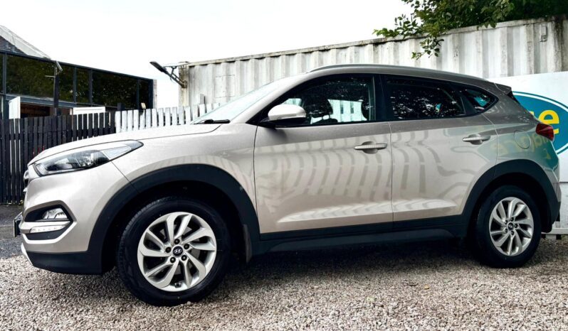 Hyundai Tucson 1.7 CRDi Blue Drive SE Nav, 2017, Manual, 5 Door Estate full