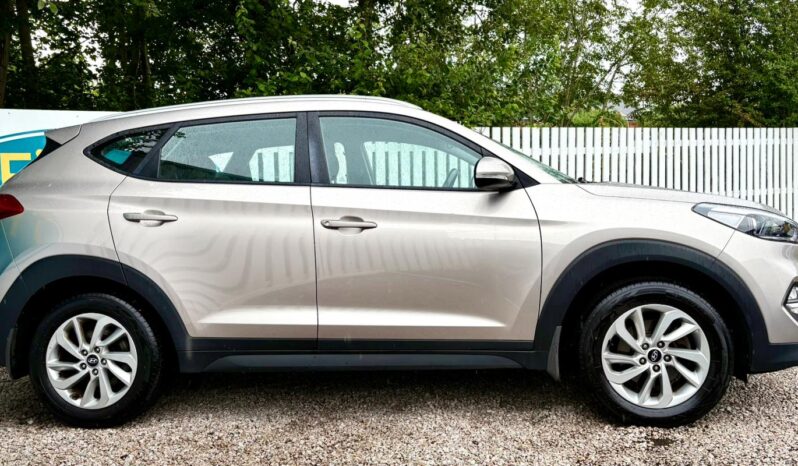 Hyundai Tucson 1.7 CRDi Blue Drive SE Nav, 2017, Manual, 5 Door Estate full