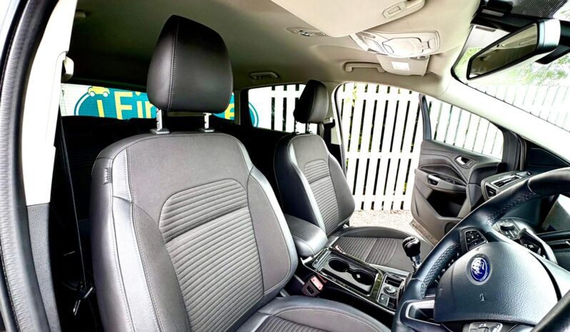 Ford Kuga 1.5T EcoBoost Titanium Edition, 2019, Manual, 5 Door Hatchback full