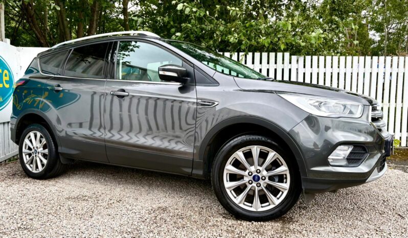 Ford Kuga 1.5T EcoBoost Titanium Edition, 2019, Manual, 5 Door Hatchback full