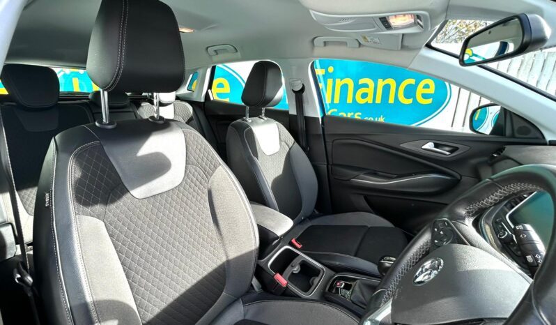 Vauxhall Grandland X 1.2 SRi Nav, 2021, Manual, 5 Door Hatchback full