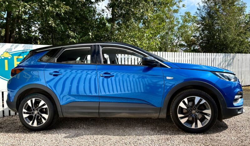 Vauxhall Grandland X 1.2 SRi Nav, 2019, Manual, 5 Door Hatchback full