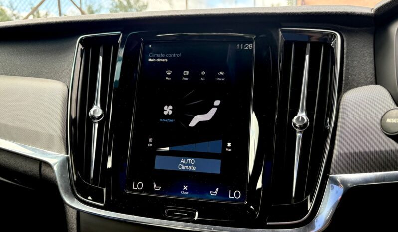 Volvo S90 2.0TD D4 R-Design (s/s), 2018, Automatic, 4 Door Saloon full
