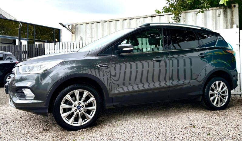 Ford Kuga 1.5T EcoBoost Titanium Edition, 2019, Manual, 5 Door Hatchback full