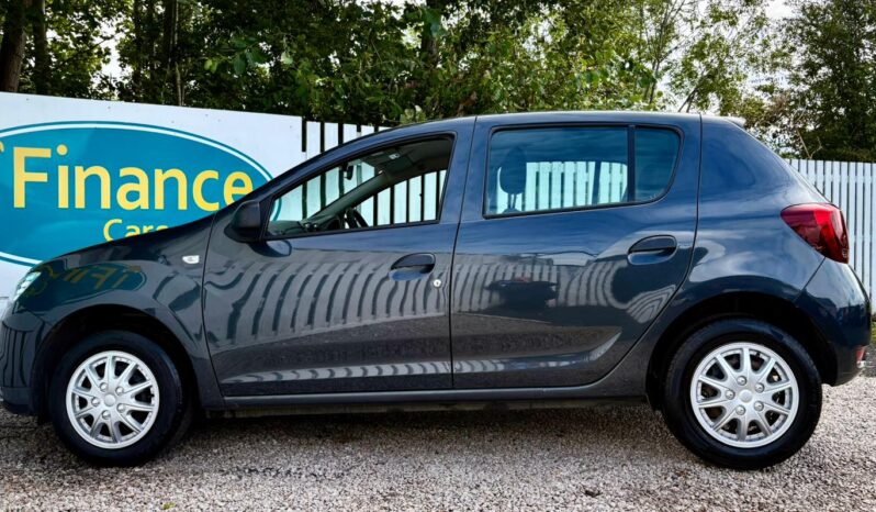 Dacia Sandero 0.9 TCe Essential, 2020, Manual, 5 Door Hatchback full