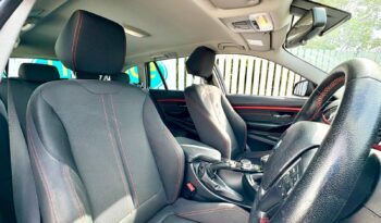 BMW 3 Series 2.0 320i Sport Touring (s/s), 2018, Manual, 5 Door Estate full