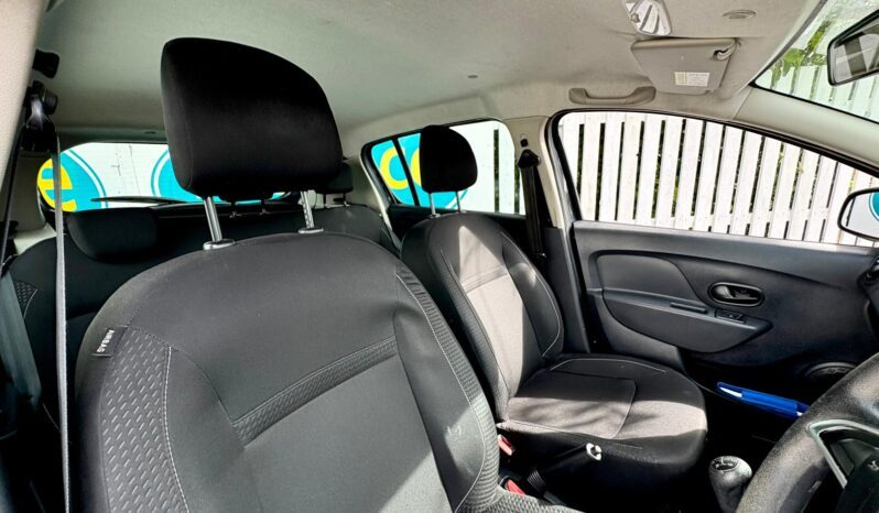 Dacia Sandero 0.9 TCe Essential, 2020, Manual, 5 Door Hatchback full