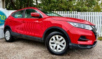 Nissan Qashqai 1.5 dCi Visia, 2017, Manual, 5 Door Hatchback full