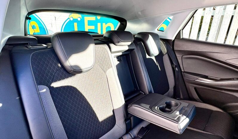 Vauxhall Grandland X 1.2 Sport Nav (s/s), 2018, Manual, 5 Door Hatchback full