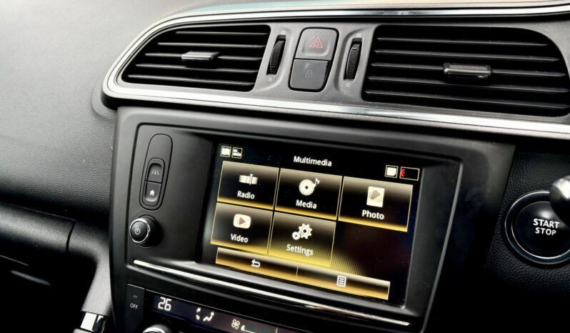 Renault Kadjar 1.3 TCe Dynamique Nav ENERGY (s/s), 2018, Manual, 5 Door Hatchback full