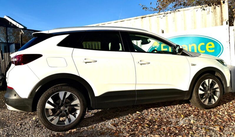 Vauxhall Grandland X 1.2 Sport Nav (s/s), 2018, Manual, 5 Door Hatchback full