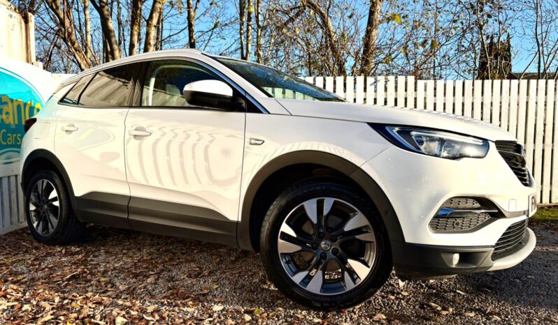 Vauxhall Grandland X 1.2 Sport Nav (s/s), 2018, Manual, 5 Door Hatchback full